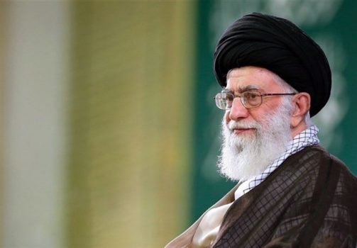 موافقت امام خامنه‌ای با برداشت ۲۰۰ میلیون دلار از صندوق توسعه برای کمک به زلزله‌زدگان