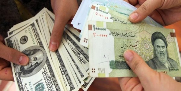 دستگیری ۲ دلال ارز و کشف‌ ۱۶ هزار‌ دلار در میدان فردوسی